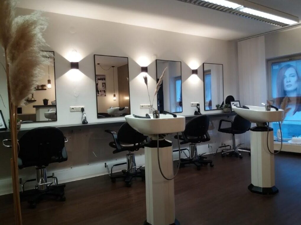 Wasch- und Stylingplätze im Salon Top Hair